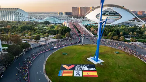 El Medio Maratón Valencia agota dorsales y el Maratón llena más del 70% de sus plazas El Medio Maratón Valencia agota dorsales y el Maratón llena más del 70% de sus plazas