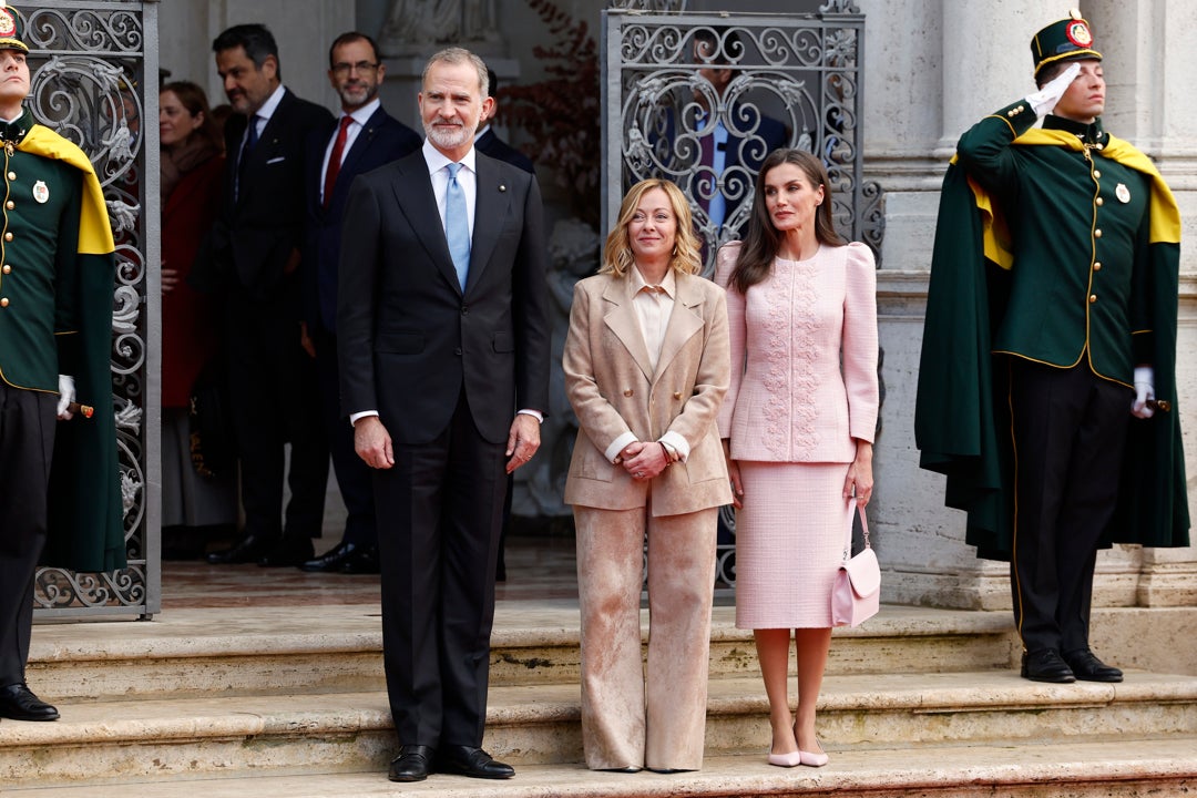 Felipe VI reivindica la "solidez" de la relación con Italia y apuesta por trabajar juntos ante los desafíos actuales Felipe VI reivindica la "solidez" de la relación con Italia y apuesta por trabajar juntos ante los desafíos actuales