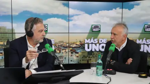 El ministro de Política Territorial y Memoria Histórica, Ángel Víctor Torres, durante la entrevista con Carlos Alsina en 'Más de uno' El ministro de Política Territorial y Memoria Histórica, Ángel Víctor Torres, durante la entrevista con Carlos Alsina en 'Más de uno'