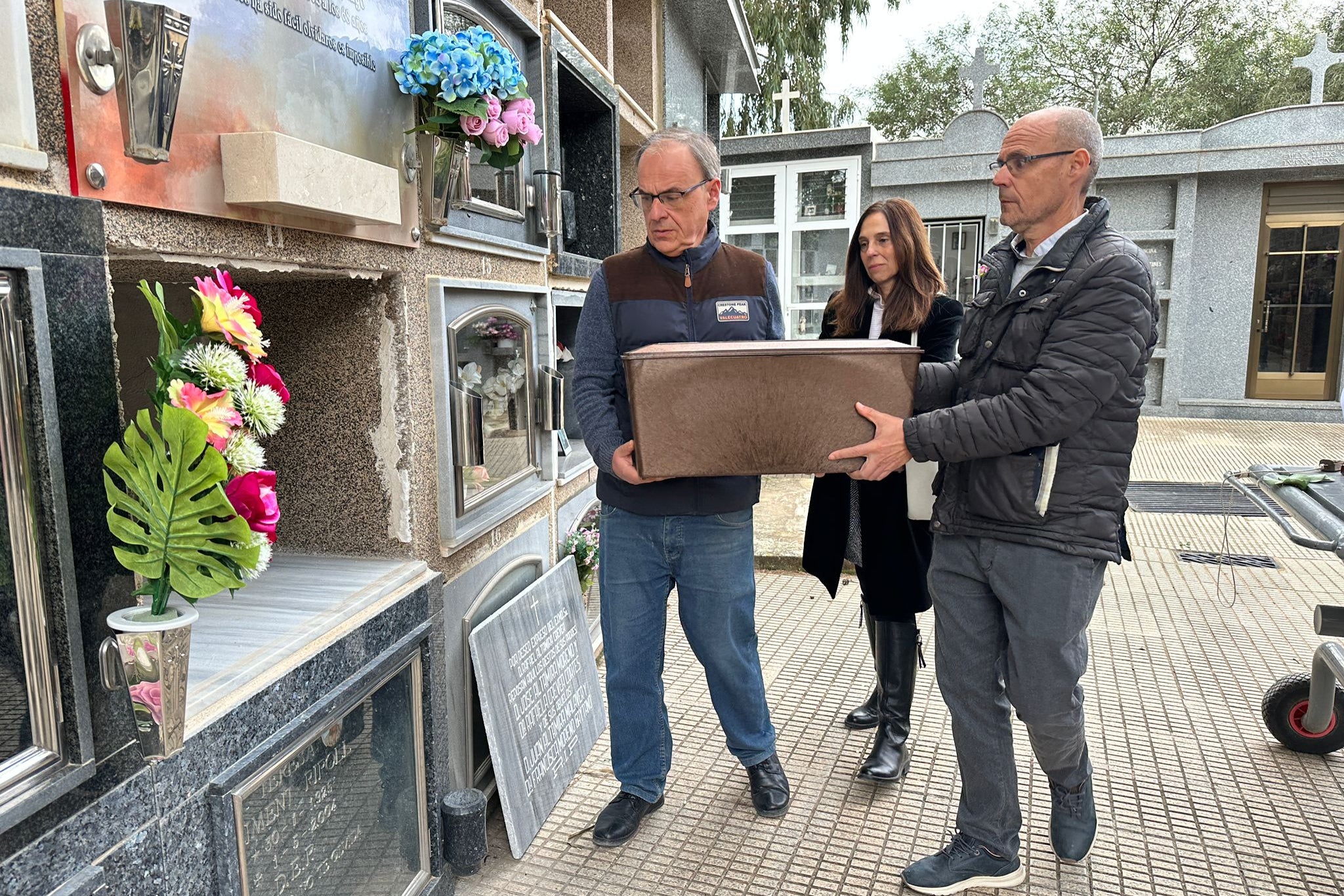 Rafael Altamira y su esposa ya descansan en el cementerio de El Campello Rafael Altamira y su esposa ya descansan en el cementerio de El Campello