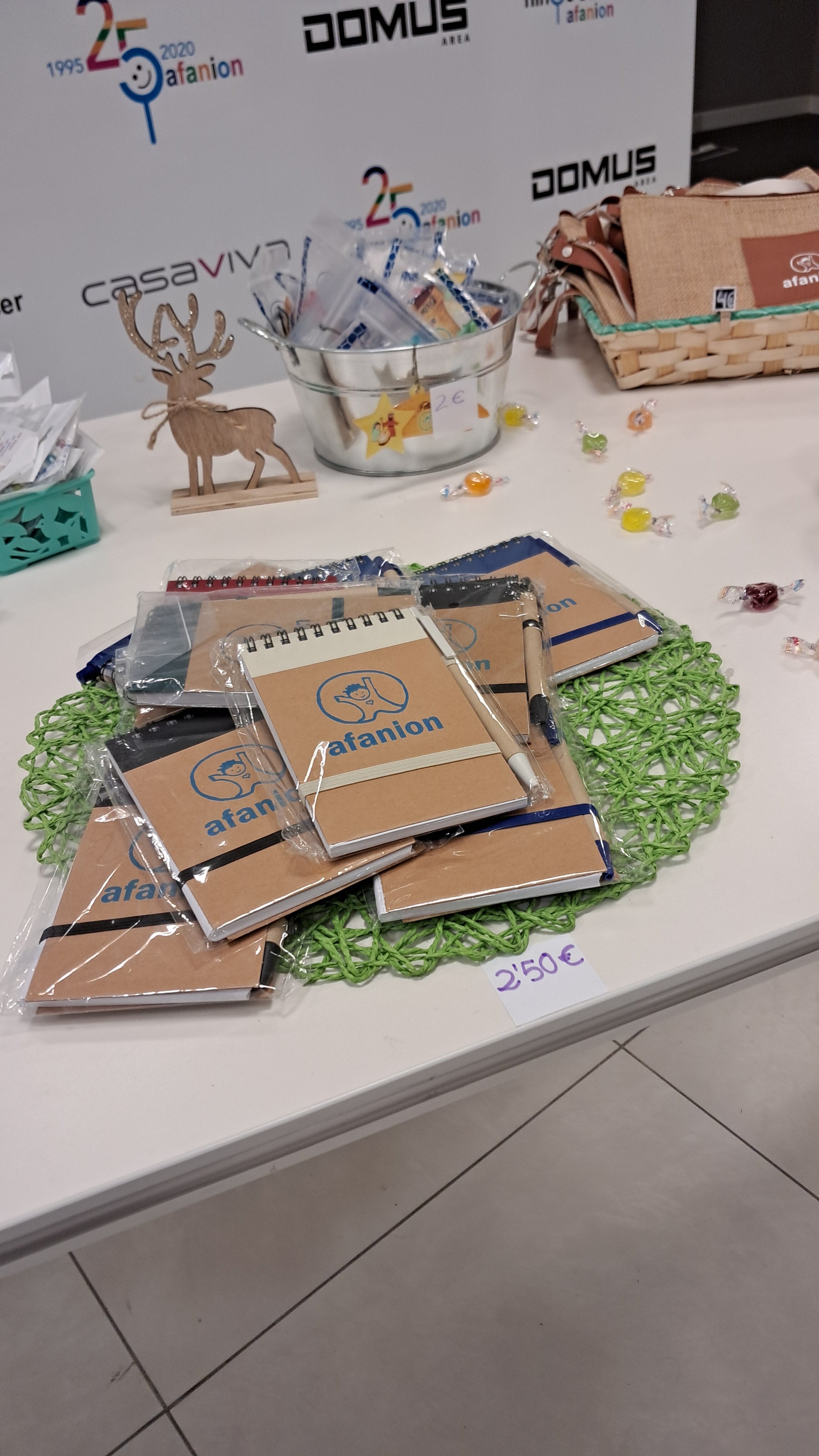 La Tienda Solidaria de Afanion regresa al Altozano por Navidad La Tienda Solidaria de Afanion regresa al Altozano por Navidad