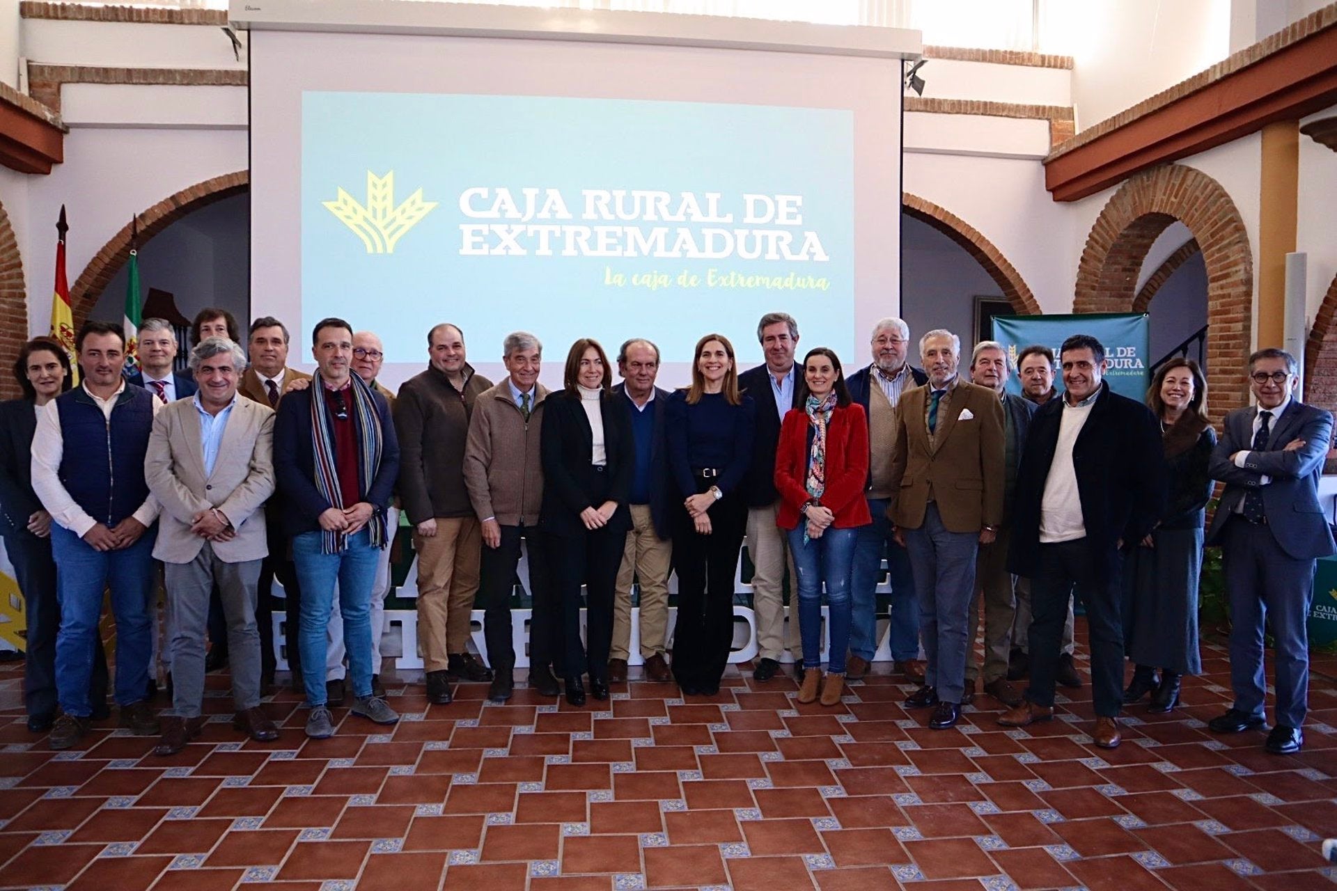 Once entidades ganaderas analizan los retos y desafíos de futuro en un encuentro organizado por Caja Rural Extremadura Once entidades ganaderas analizan los retos y desafíos de futuro en un encuentro organizado por Caja Rural Extremadura