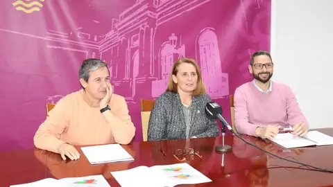 Aurora Salvador, José Alfaro y José Antonio Montilla Aurora Salvador, José Alfaro y José Antonio Montilla