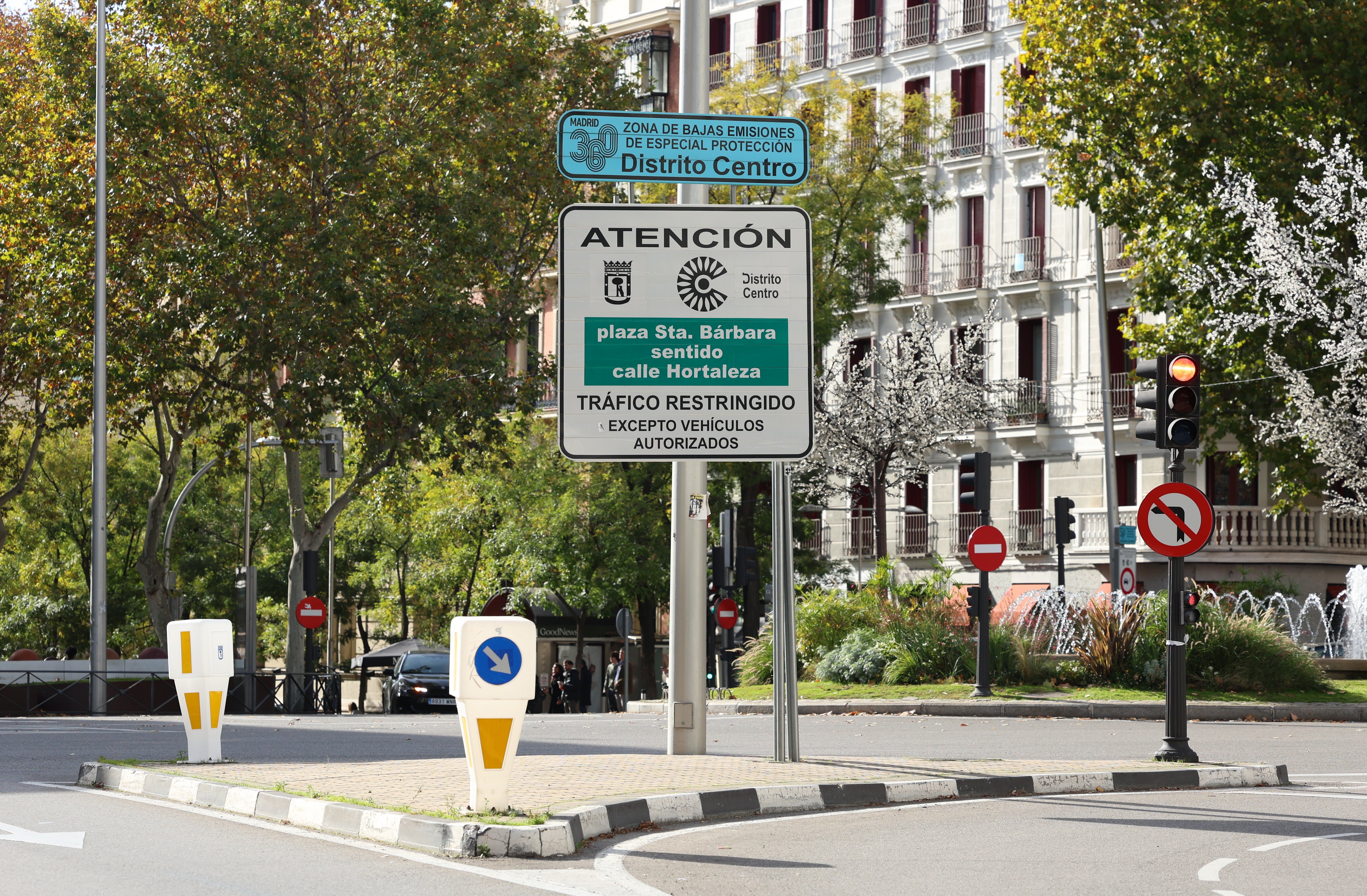 Cambio en las zonas de bajas emisiones: los vehículos que sí podrán circular en Madrid en 2025 Cambio en las zonas de bajas emisiones: los vehículos que sí podrán circular en Madrid en 2025