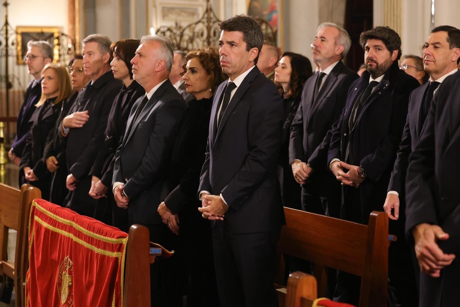 La indignación de la hija de uno de los desaparecidos tras la DANA: "El funeral fue una lavada de cara política" La indignación de la hija de uno de los desaparecidos tras la DANA: "El funeral fue una lavada de cara política"