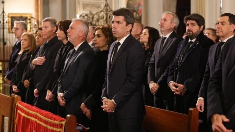 Imagen de los asistentes al funeral de la DANA en Valencia, entre los que se encuentra el presidente valenciano Carlos Mazón Imagen de los asistentes al funeral de la DANA en Valencia, entre los que se encuentra el presidente valenciano Carlos Mazón