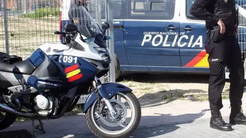 Agente de la Policía Nacional Agente de la Policía Nacional