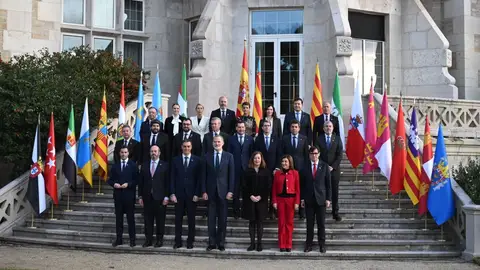 El Rey Felipe VI en la foto de familia de la Conferencia de Presidentes El Rey Felipe VI en la foto de familia de la Conferencia de Presidentes