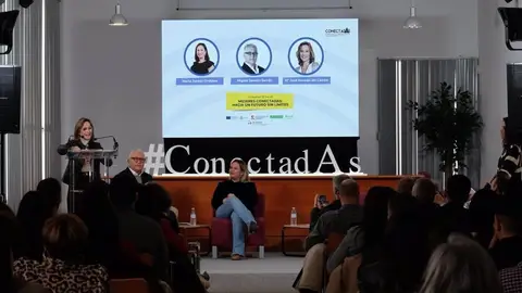 Más de 13.600 mujeres reciben formación en el programa ConectadAS Extremadura Más de 13.600 mujeres reciben formación en el programa ConectadAS Extremadura