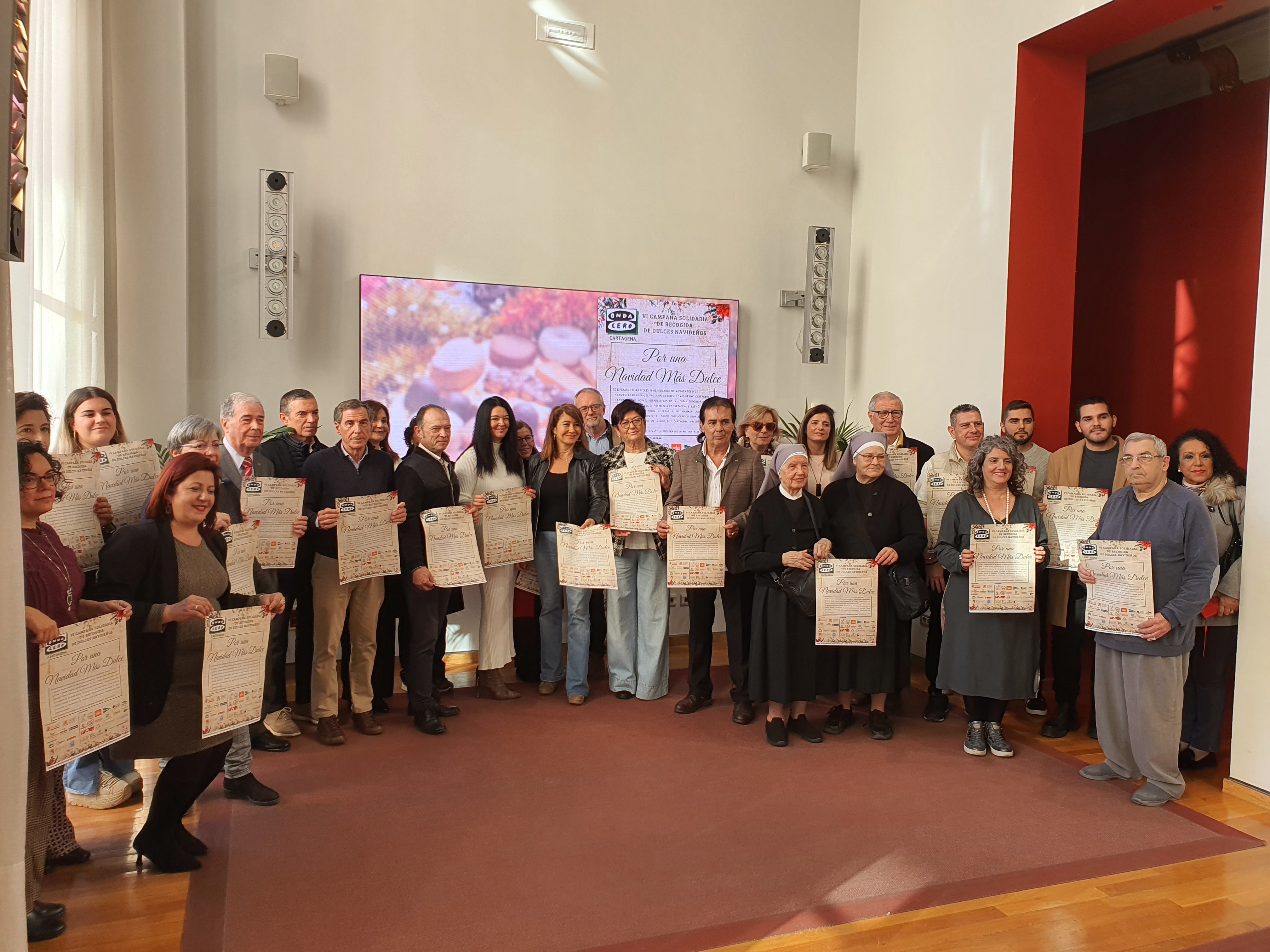 "Endulzando la Navidad": VI Campaña Solidaria de Recogida de Dulces Navideños de Onda Cero Cartagena "Endulzando la Navidad": VI Campaña Solidaria de Recogida de Dulces Navideños de Onda Cero Cartagena