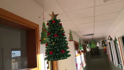 Uno de los pasillos del CEIB Gabriel Janer Manila en Navidad El pasillo del CEIB Gabriel Janer Manila en Navidad