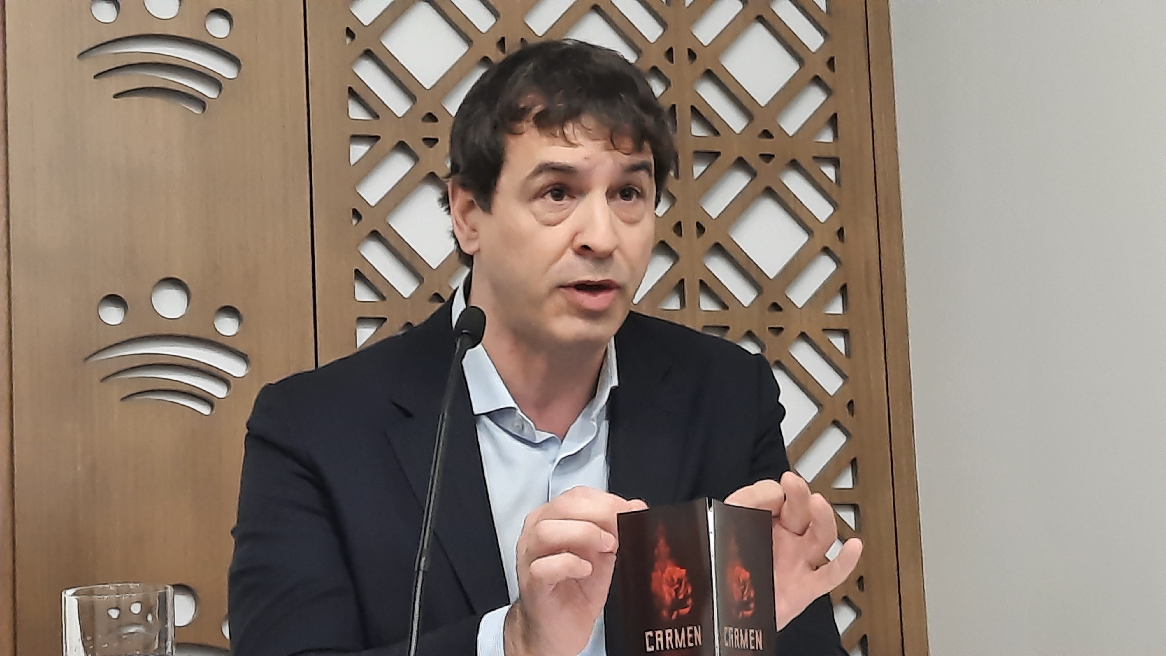 Esta es la cantidad que tenía el hermano de Pedro Sánchez en el BBVA: no coincide con la que le atribuyen en la denuncia Esta es la cantidad que tenía el hermano de Pedro Sánchez en el BBVA: no coincide con la que le atribuyen en la denuncia