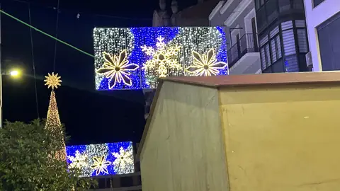 La asociación considera que las casetas ocupan demasiado espacio en la vía pública La asociación considera que las casetas ocupan demasiado espacio en la vía pública