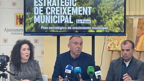 El alcalde de Altea defiende la pol&iacute;tica emprendida este a&ntilde;o con los apartamentos tur&iacute;sticos y anuncia obras para 2025