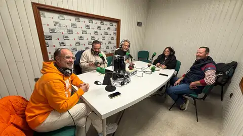 Carlos Prado, Sebastián Marín, Jesús Martín, Juani Palencia y José García de Mateos. Carlos Prado, Sebastián Marín, Jesús Martín, Juani Palencia y José García de Mateos.