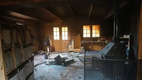 Arde una de las aulas de Caneto a causa de una estufa de leña Arde una de las aulas de Caneto a causa de una estufa de leña