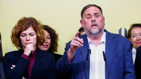 Oriol Junqueras celebra su victoria sobre Xavier Godàs tras la segunda vuelta de las elecciones internas para elegir a la nueva dirección de ERC Oriol Junqueras celebra su victoria sobre Xavier Godàs tras la segunda vuelta de las elecciones internas para elegir a la nueva dirección de ERC