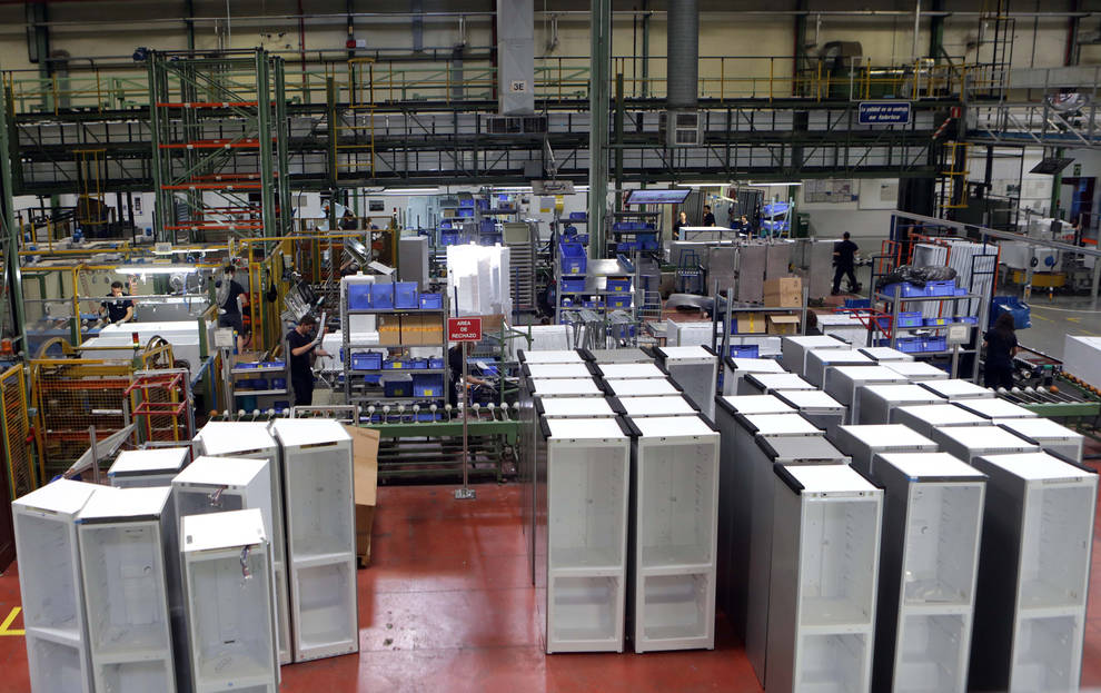 "El cierre de BSH afectará a más de mil personas", según el Comité de Empresa "El cierre de BSH afectará a más de mil personas", según el Comité de Empresa