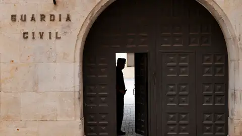 Detienen a un profesor de Educación Física denunciado por agredir sexualmente a 2 alumnas Detienen a un profesor de Educación Física denunciado por agredir sexualmente a 2 alumnas