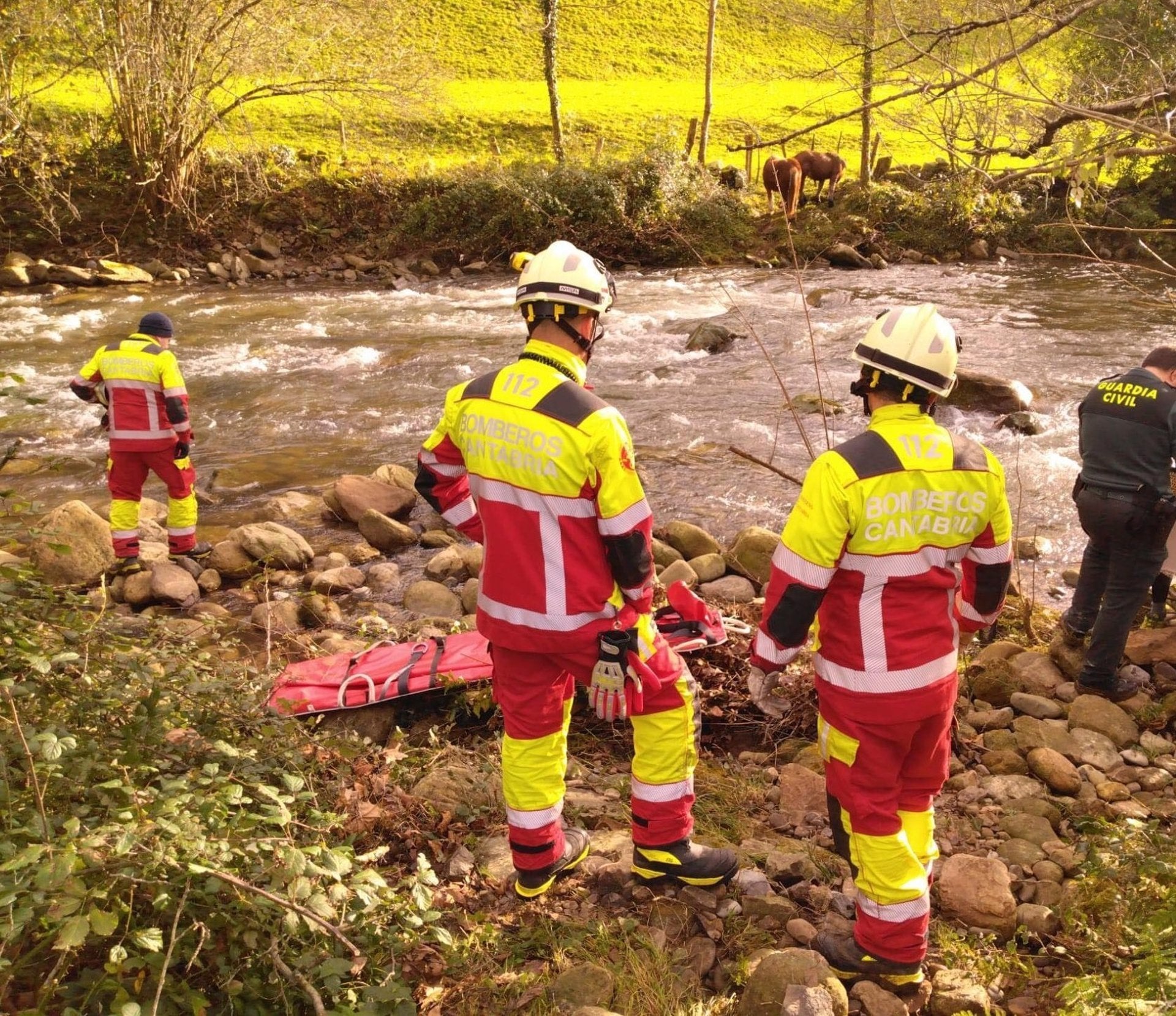 Los bomberos del SEMCA "no pararán" hasta firmar el convenio que iguale al personal laboral con los funcionarios Los bomberos del SEMCA "no pararán" hasta firmar el convenio que iguale al personal laboral con los funcionarios