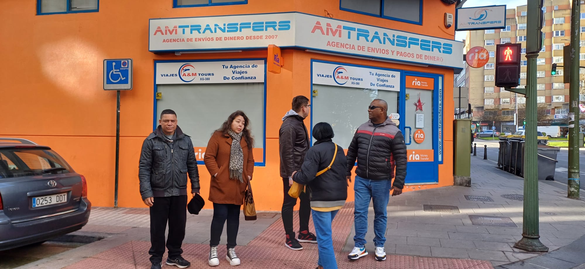 La estafa de la agencia de viajes de la Avenida de Finisterre puede afectar a unas 250 personas La estafa de la agencia de viajes de la Avenida de Finisterre puede afectar a unas 250 personas