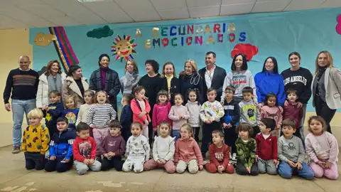 La consejera de Educación, María Mercedes Vaquera, hace balance de este 2024 en su visita al CEIP Puente Real de Badajoz La consejera de Educación, María Mercedes Vaquera, hace balance de este 2024 en su visita al CEIP Puente Real de Badajoz