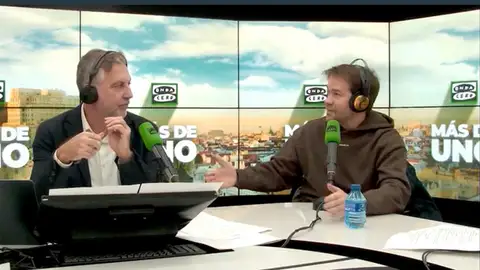 Carlos Alsina con Juan Dávila en los estudios de Onda Cero Carlos Alsina con Juan Dávila en los estudios de Onda Cero