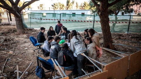 Concentraci&oacute;n de protesta en el IES Berenguer Dalmau de Catarroja