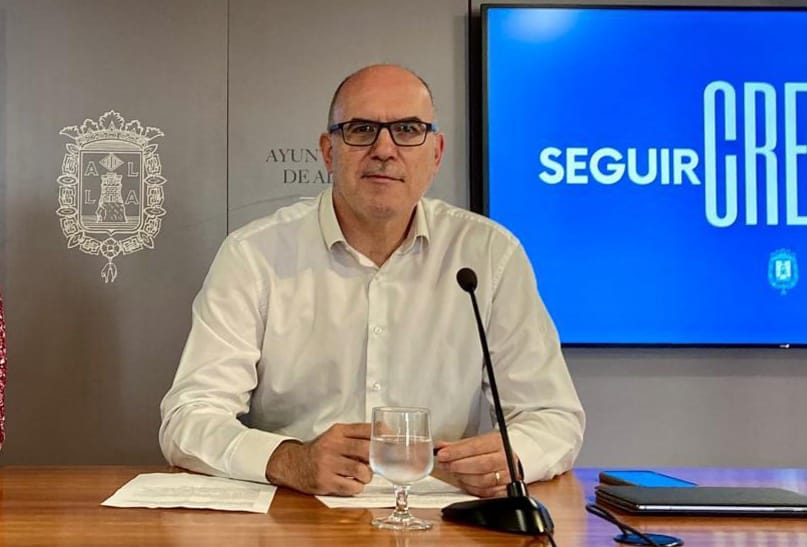 Los ayuntamientos de Alicante y San Vicente muestran su satisfacción por la sentencia que avala Medicina en la UA Los ayuntamientos de Alicante y San Vicente muestran su satisfacción por la sentencia que avala Medicina en la UA