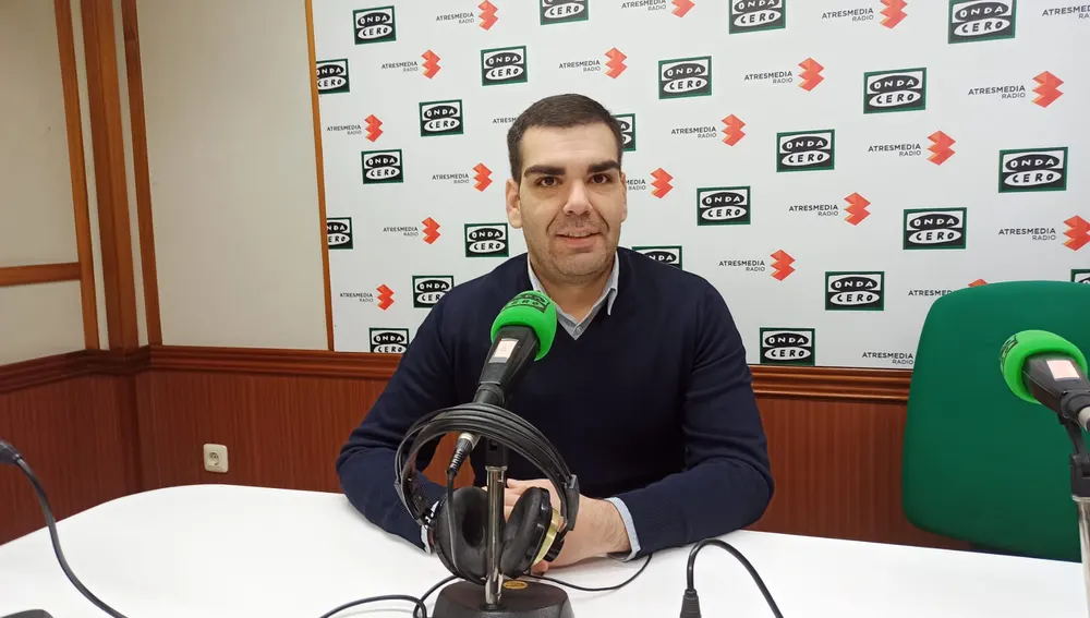 Francisco Javier Núñez en los estudios de Onda Cero Ciudad Real Francisco Javier Núñez en los estudios de Onda Cero Ciudad Real