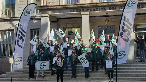 CSIF se concentra en Segovia para reclamar subida salarial para los funcionarios y el mantenimiento de MUFACE CSIF
