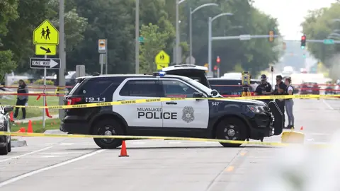 Agentes de Policía en las inmediaciones del colegio en la ciudad de Madison. Agentes de Policía en las inmediaciones del colegio en la ciudad de Madison.