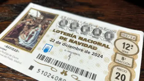 Un décimo de lotería. Un décimo de lotería.