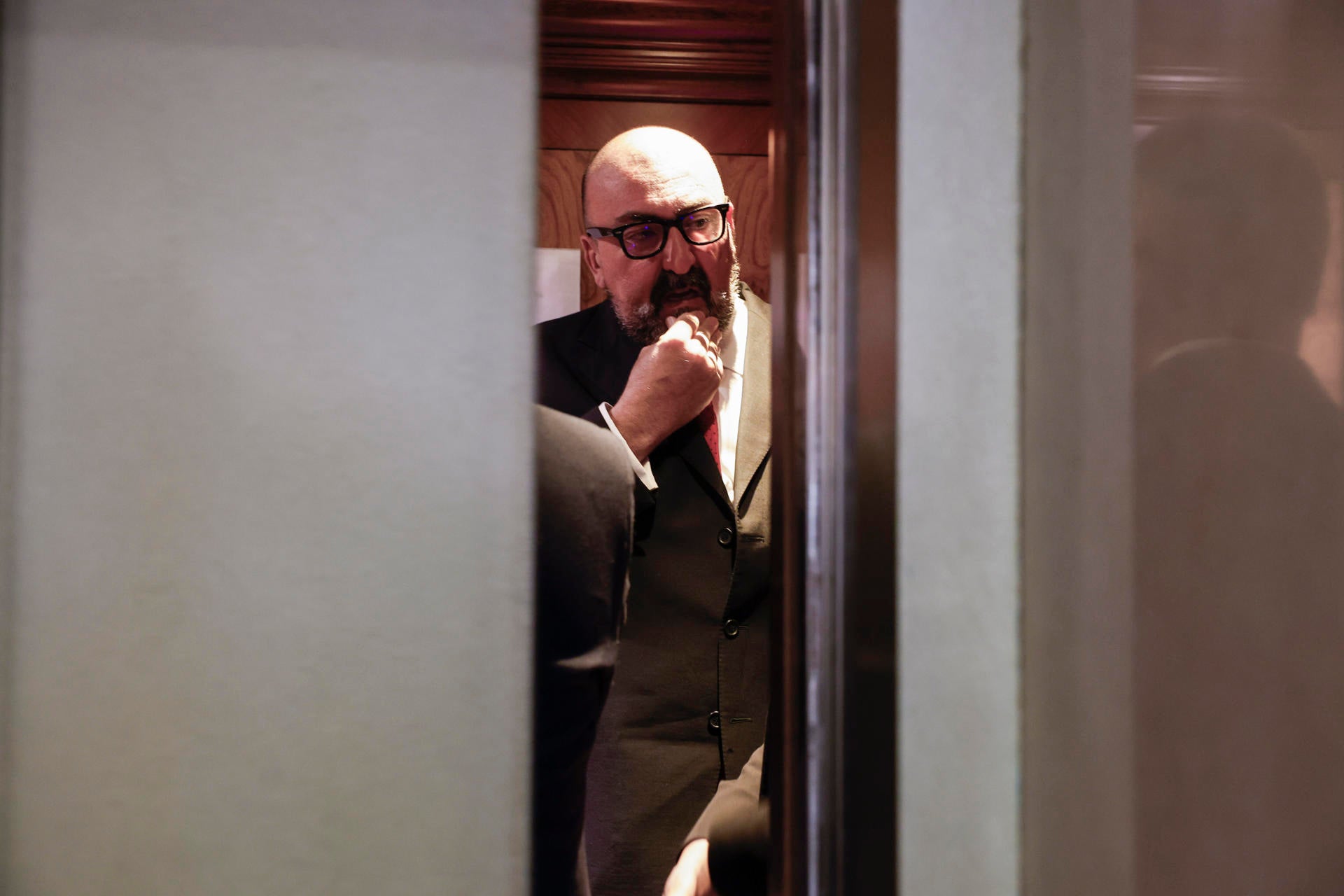 Los pantallazos de la conversación entre Koldo y el jefe de Gabinete de la ministra Montero: "Me está quitando la vida esto" Los pantallazos de la conversación entre Koldo y el jefe de Gabinete de la ministra Montero: "Me está quitando la vida esto"