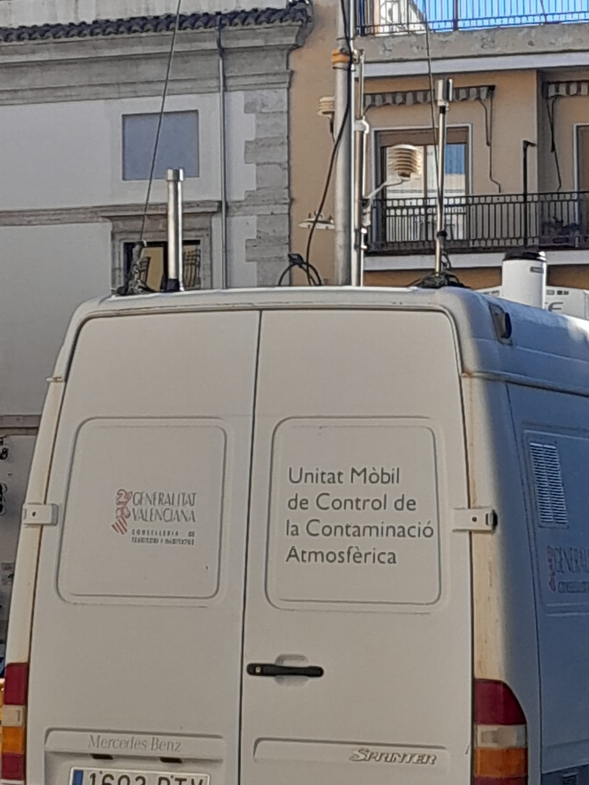 Las autoridades consideran que el incendio de Alberic podría haber sido provocado Las autoridades consideran que el incendio de Alberic podría haber sido provocado