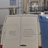 Unidad móvil de contaminación atmosférica de la Generalitat en Alberic