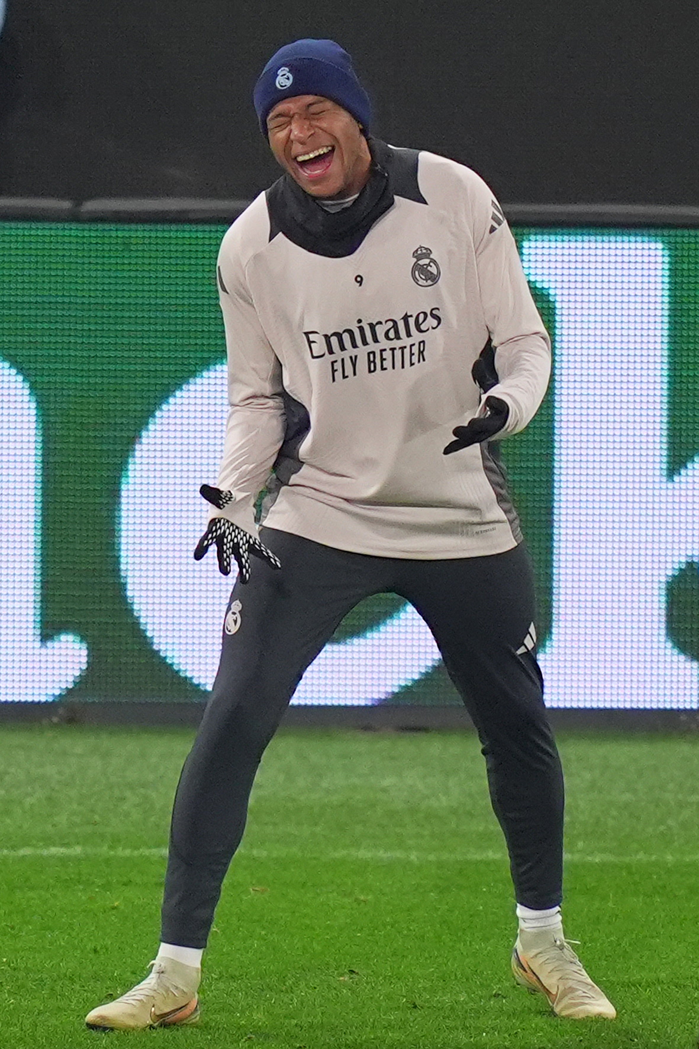 Mbappé entra en la lista para la Intercontinental Mbappé entra en la lista para la Intercontinental