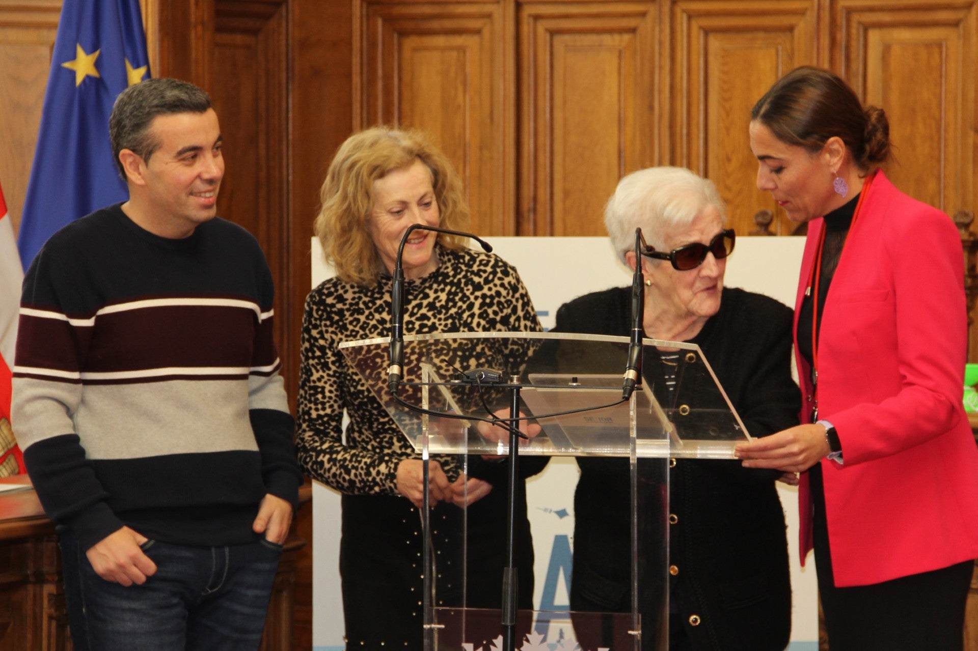 Palencia recupera los juegos de infancia de nuestros mayores gracias al Servicio de Ayuda a Domicilio Palencia recupera los juegos de infancia de nuestros mayores gracias al Servicio de Ayuda a Domicilio