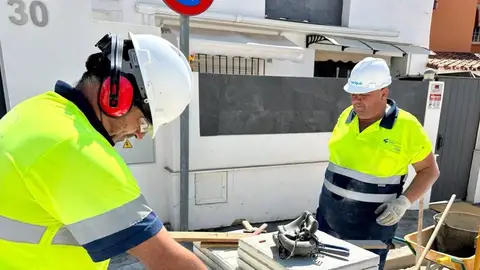 Dos trabajadores de la construcción