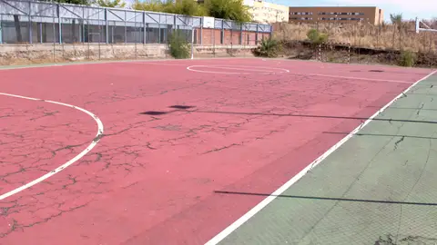 Adjudicado el proyecto de reforma de las pistas deportivas de La Calzada y Juan Canet por un importe de 109.198,30 euros Adjudicado el proyecto de reforma de las pistas deportivas de La Calzada y Juan Canet por un importe de 109.198,30 euros