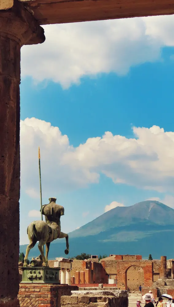 Pompeya y el Vesubio Pompeya y el Vesubio