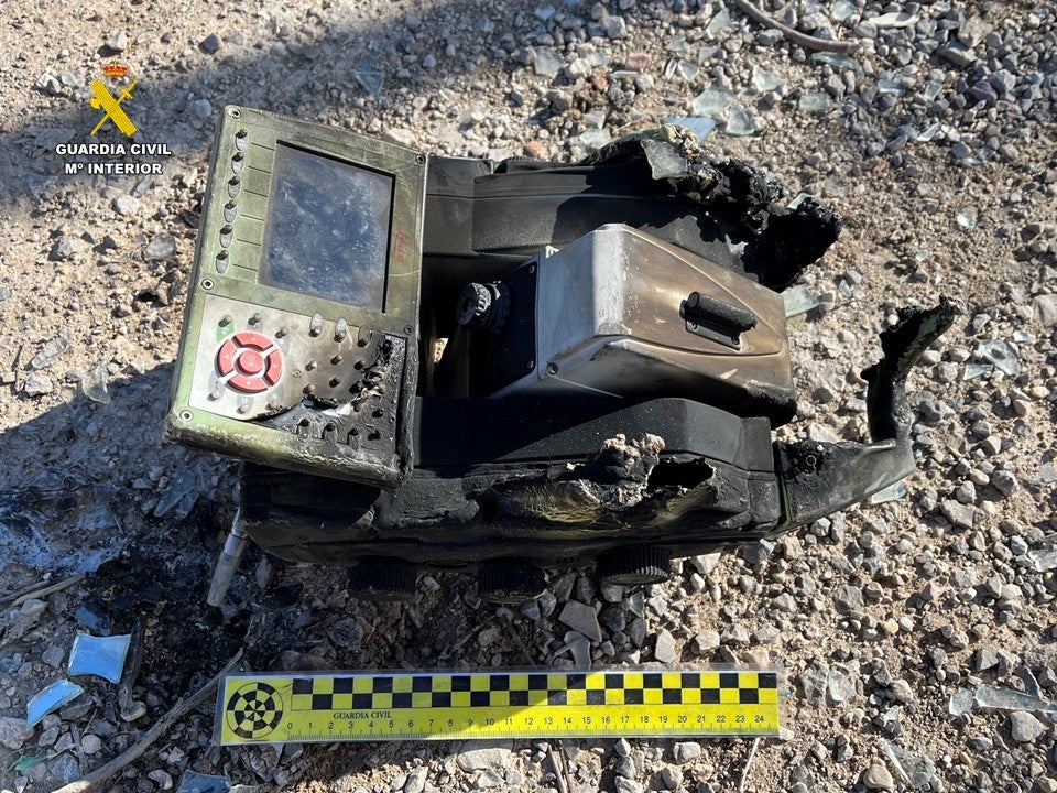 La Guardia Civil de Alicante recupera un teodolito sustraído de una obra en Francia La Guardia Civil de Alicante recupera un teodolito sustraído de una obra en Francia