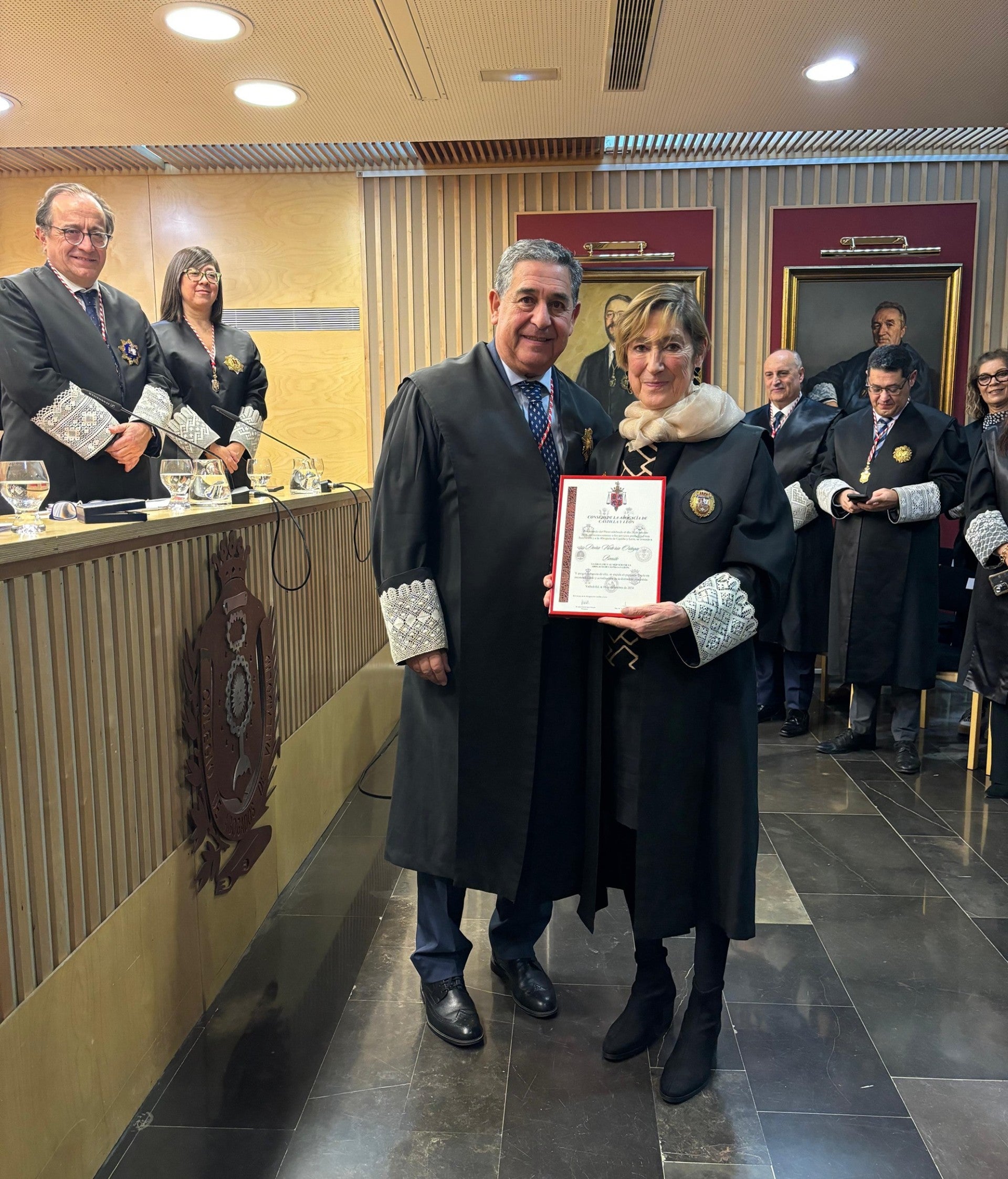 Los abogados de CyL reconocen con la Gran Cruz al Mérito del CACYL la labor de la palentina Victoria Ortega como presidenta de la Abogacía Española Los abogados de CyL reconocen con la Gran Cruz al Mérito del CACYL la labor de la palentina Victoria Ortega como presidenta de la Abogacía Española
