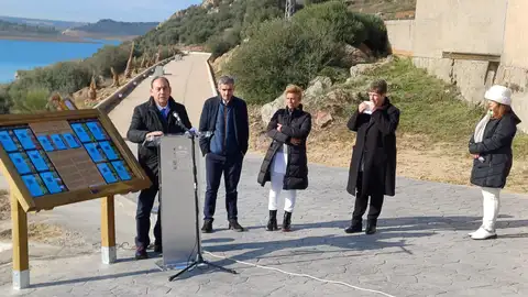 La Junta destina 450.000 euros para el primer paseo fluvial de Extremadura, inaugurado este martes en Alange La Junta destina 450.000 euros para el primer paseo fluvial de Extremadura, inaugurado este martes en Alange