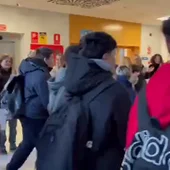 Los alumnos del instituto María Carbonell de Benetusser vuelven a clase Los alumnos del instituto María Carbonell de Benetusser vuelven a clase