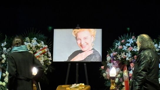Capilla ardiente de Marisa Paredes en el teatro Espa&ntilde;ol/ Paco Paniagua