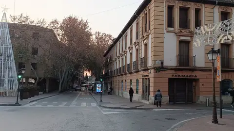 La Zona de Bajas Emisiones en Alcalá de Henares entrará en vigor a comienzos de 2025 Calle Azucena de Alcalá de Henares, límite de la Zona de Bajas Emisiones