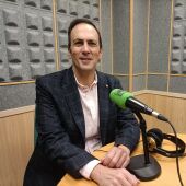 El concejal de Economía, Paco Muñoz, en los estudios de Onda Cero.