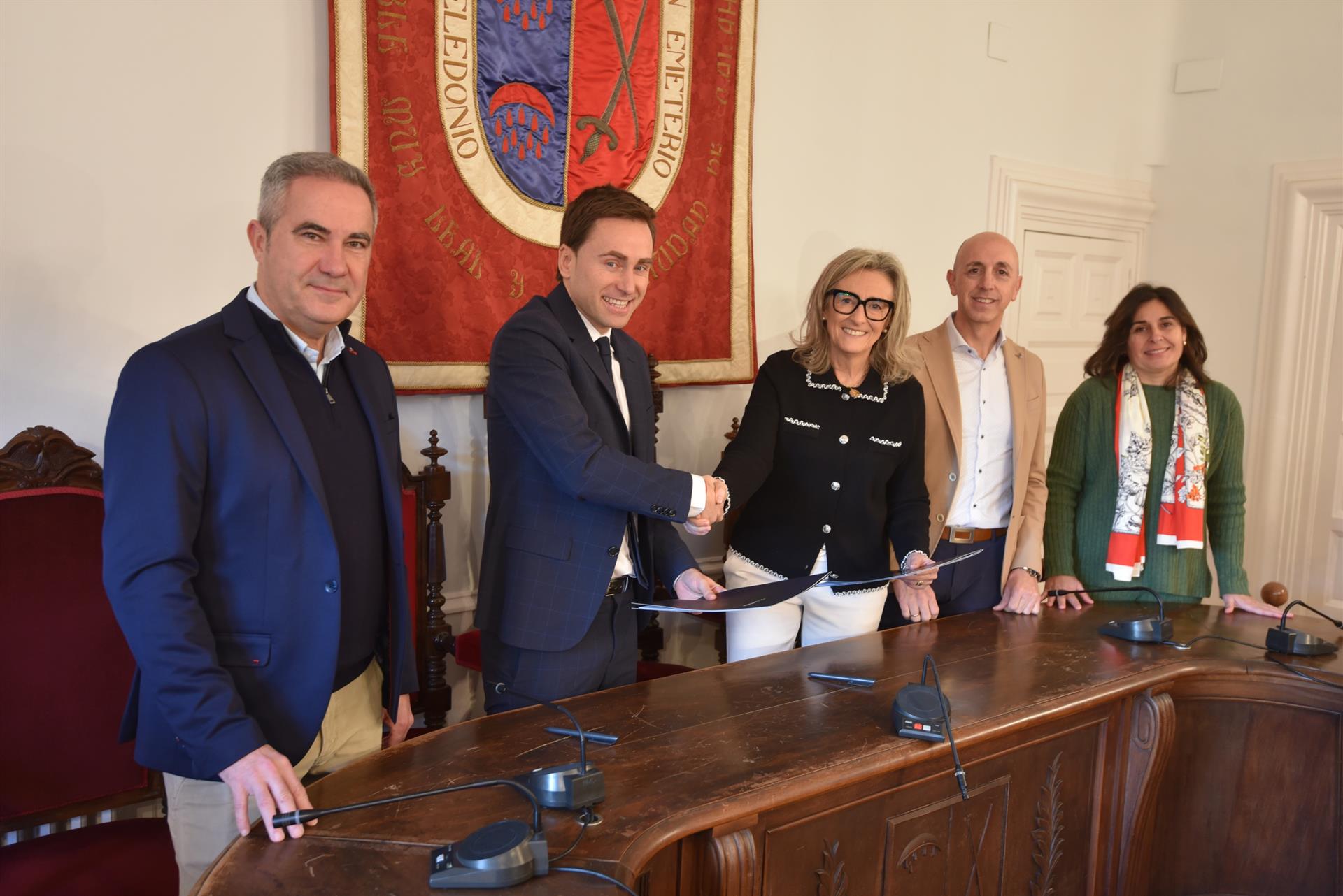 El Gobierno de La Rioja destina cerca de 200.000 euros a equipar la Estación Intermodal de Calahorra El Gobierno de La Rioja destina cerca de 200.000 euros a equipar la Estación Intermodal de Calahorra