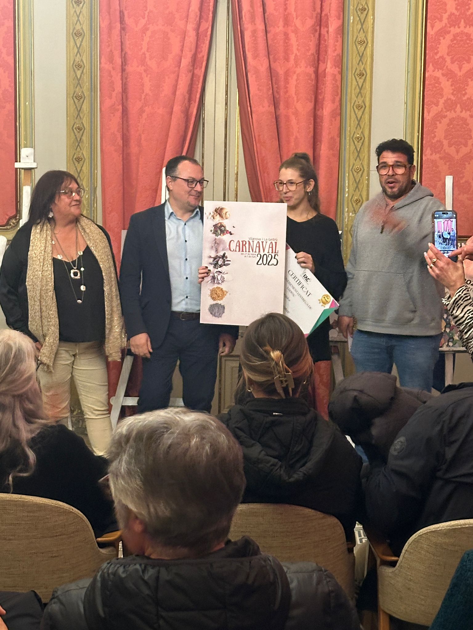 Laura Ferrater signa el cartell del Carnaval 2025 de Vilanova, seleccionat entre 35 propostes Laura Ferrater signa el cartell del Carnaval 2025 de Vilanova, seleccionat entre 35 propostes
